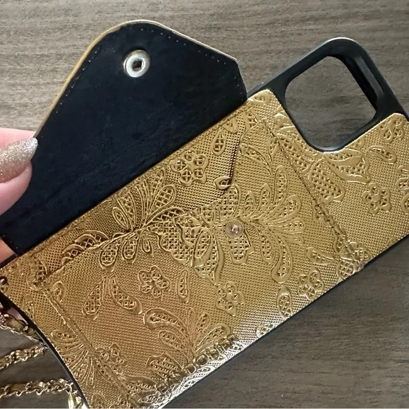 Bandolier iPhone 11 Pro Max crossbody case/chain - Picture 6 of 8